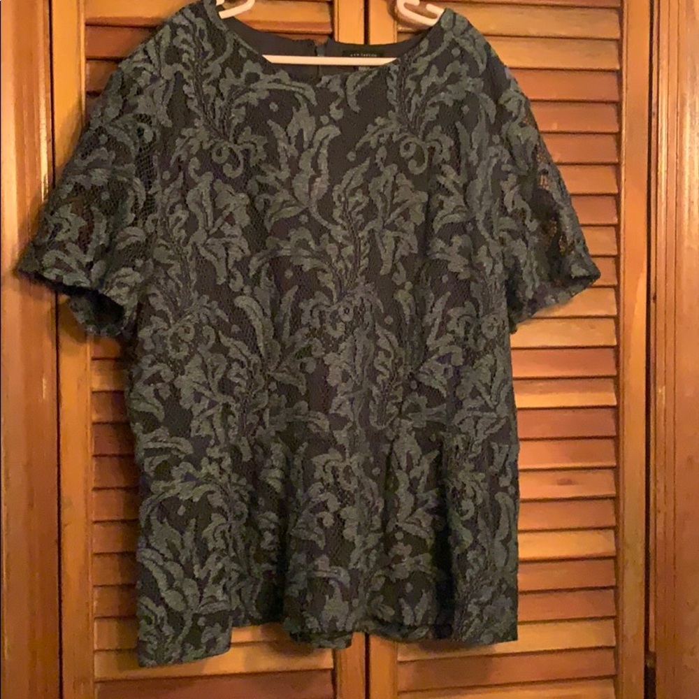ANN TAYLOR dressy shirt